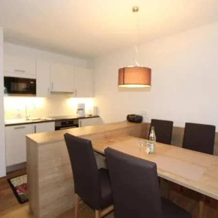 Komfort-ferienwohnung Am Feldberg, 2 Zimmer, Whirlpool, Residenz Grafenmatt, Direkt Am Skilift Und An Wanderwegen